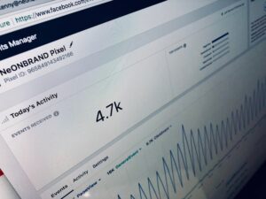 Photo how to analyze metrics on YouTube